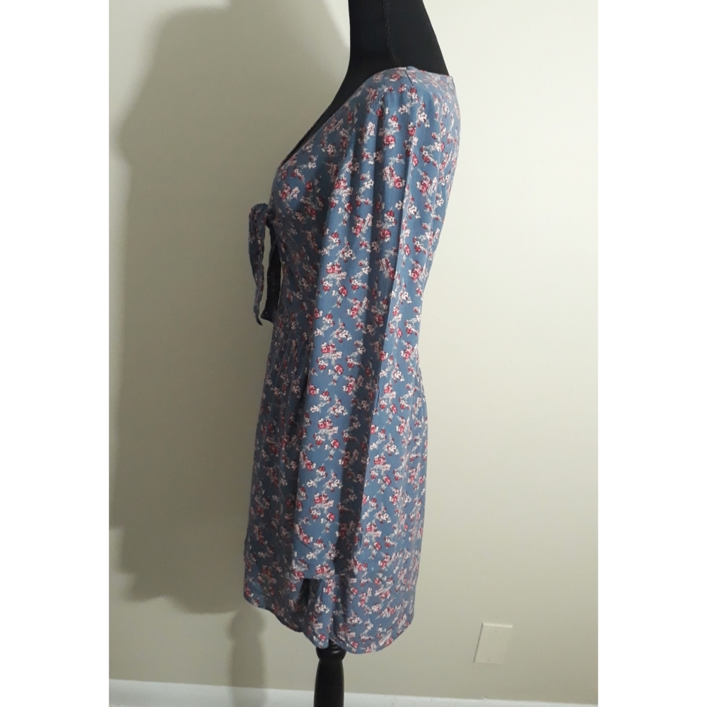 American Eagle Floral Blue Tie Front Dress - Picture 3 of 6